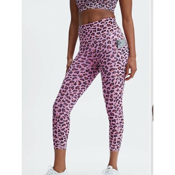 Barbiecore Pink Cheetah/ Brown Reversible Bra & High Waisted Leggings Set Sz M - Picture 2 of 8